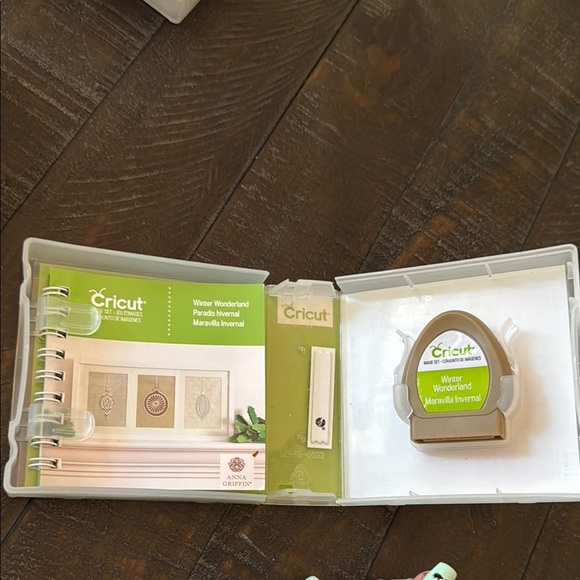 Crafting Card Set with Colorful Designs - Picture 5 of 6